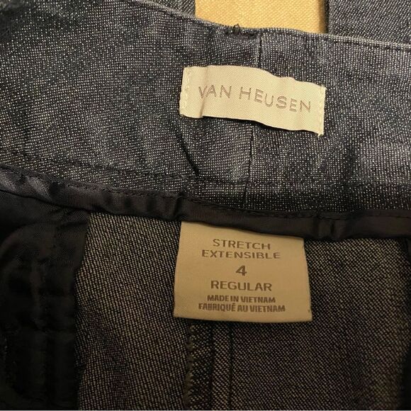 Van Heusen Women’s Stretch Jeans, size 4 REG. (J61) - Picture 5 of 10